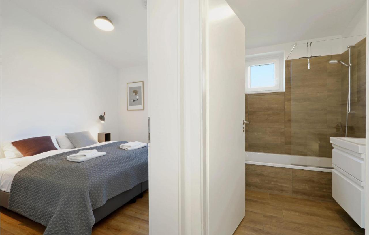 Stunning Home In Lembruch-Duemmer See With Sauna Eksteriør billede